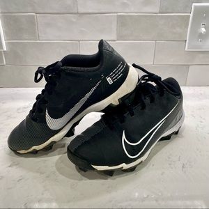 Nike Vapor youth baseball cleats 4Y